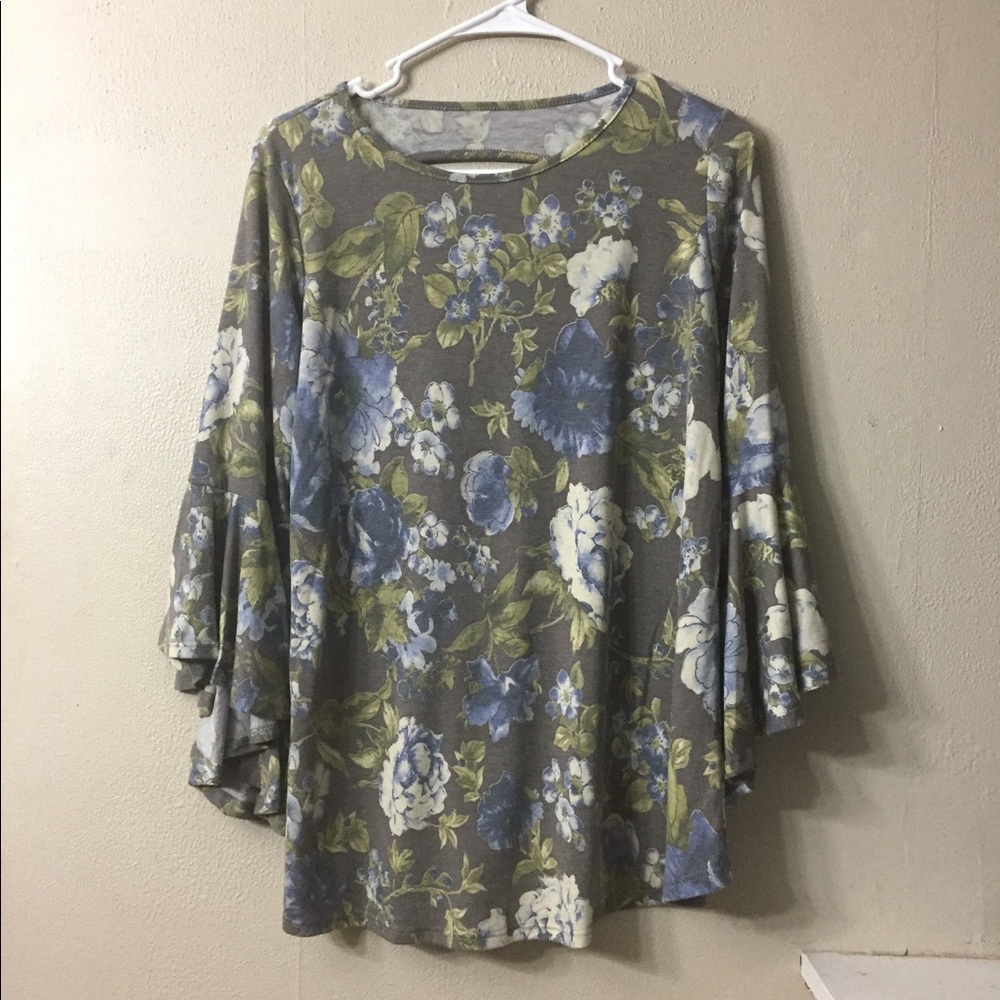 NEW With Tags Cute Top
